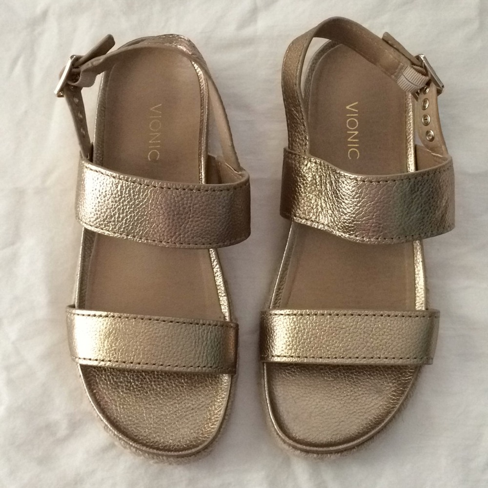 Women’s gold Vionic sandals size 8/UK 39